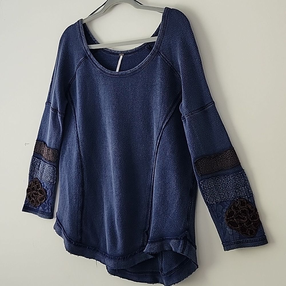 Free People You Dont Own Me Navy Embroidered Oversized Long Sleeves Tunic Top M - Picture 7 of 11